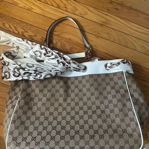 Gucci GG Monogram Canvas Positano Tote Bag - Picture 7 of 9